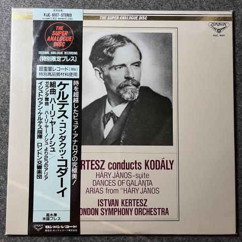 CONDUCTS KODALY 