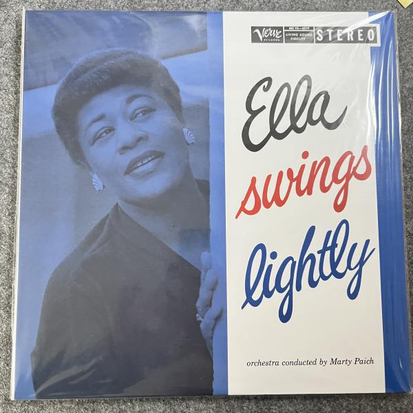 ELLA SWINGS LIGHTLY 