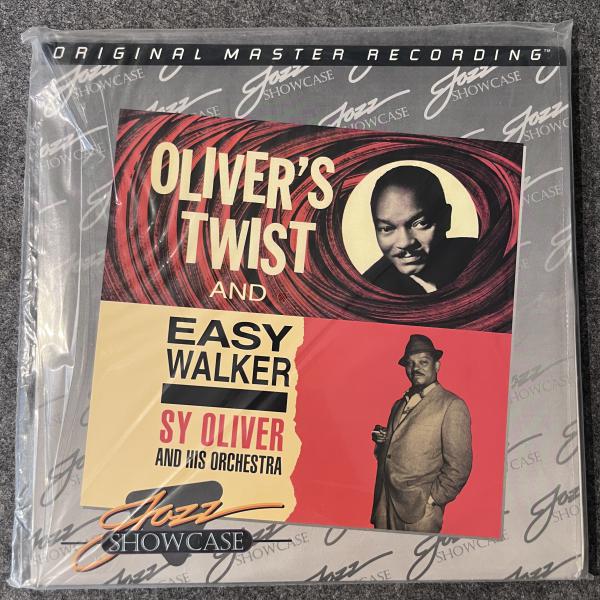 OLIVER TWIST & AND EASY WALKER 