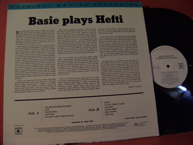 BASIE PLAYS HEFTI 